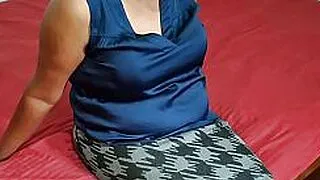 曲線美のアジア系シュガーMILF