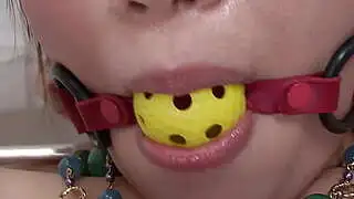 Japanische Mädchen mit üppiger Schambehaarung 8