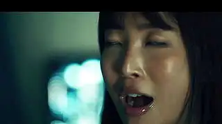 Asiatisches Mädchen wird sexsüchtig und nimmt Ladung um Ladung - Kann nicht genug Sperma in ihrer Muschi bekommen (Trailer)