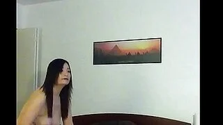 Craigslist上的亚洲女子给年轻男子按摩