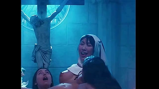 Unterwerfung einer asiatischen Nonne - Kyoko & Shelena-Dreier-Sex